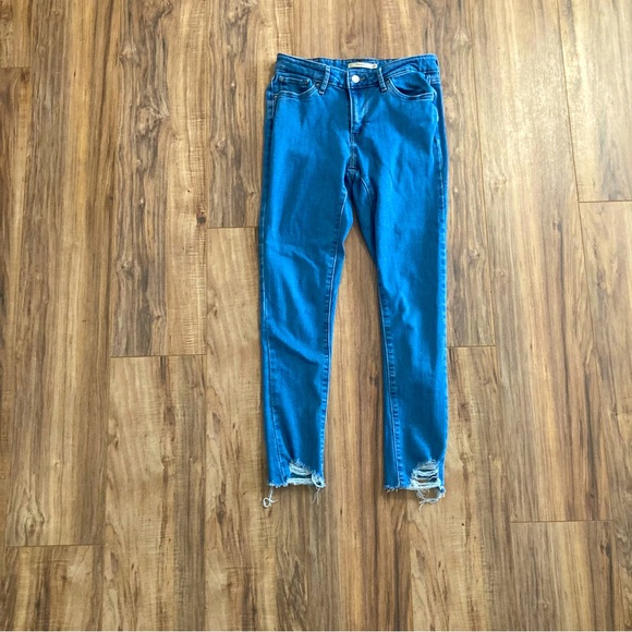 Levi’s 711 Women’s‎ Skinny Size 27 Blue Distressed Ankles Zipper Red Tab 27 X 31 - Picture 1 of 11